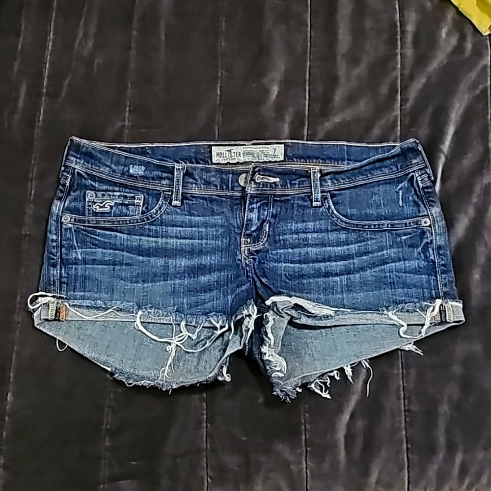 Hollister Co. Distressed Denim Short-shorts, Dark Wash, Size 7/W28, 2" inseam